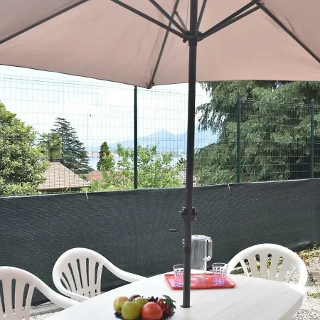 Quaint Holiday At With Lake View * Baveno