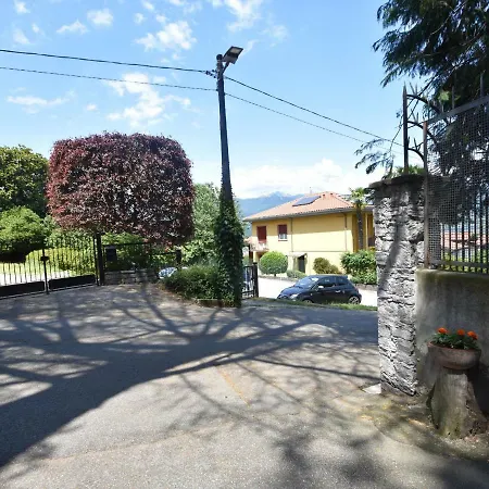 Quaint Holiday At With Lake View * Baveno