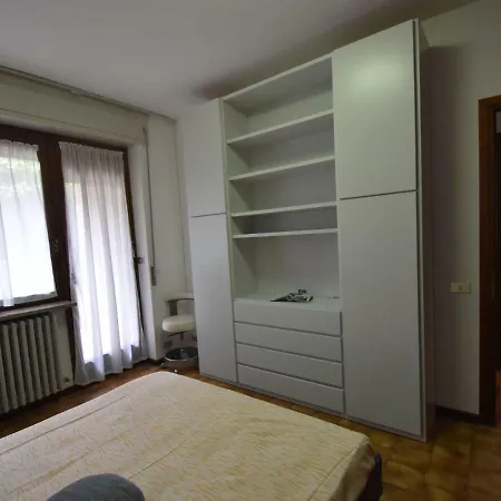 Quaint Holiday At With Lake View Baveno